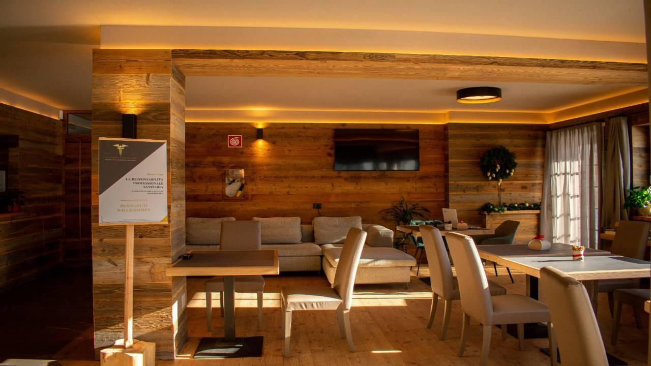 Hotel Leonard Nova Ponente Eksteriør bilde