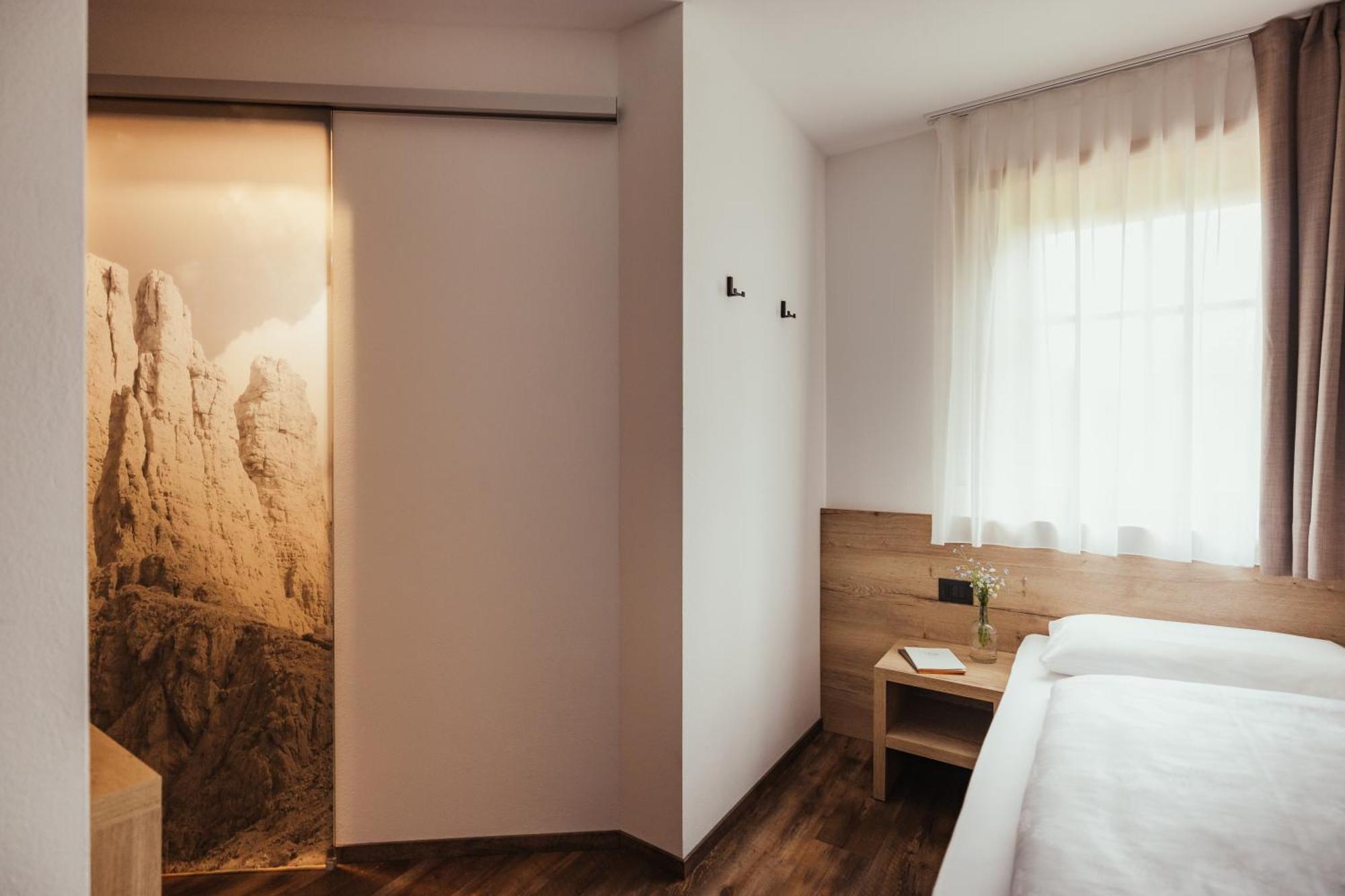 Hotel Leonard Nova Ponente Eksteriør bilde