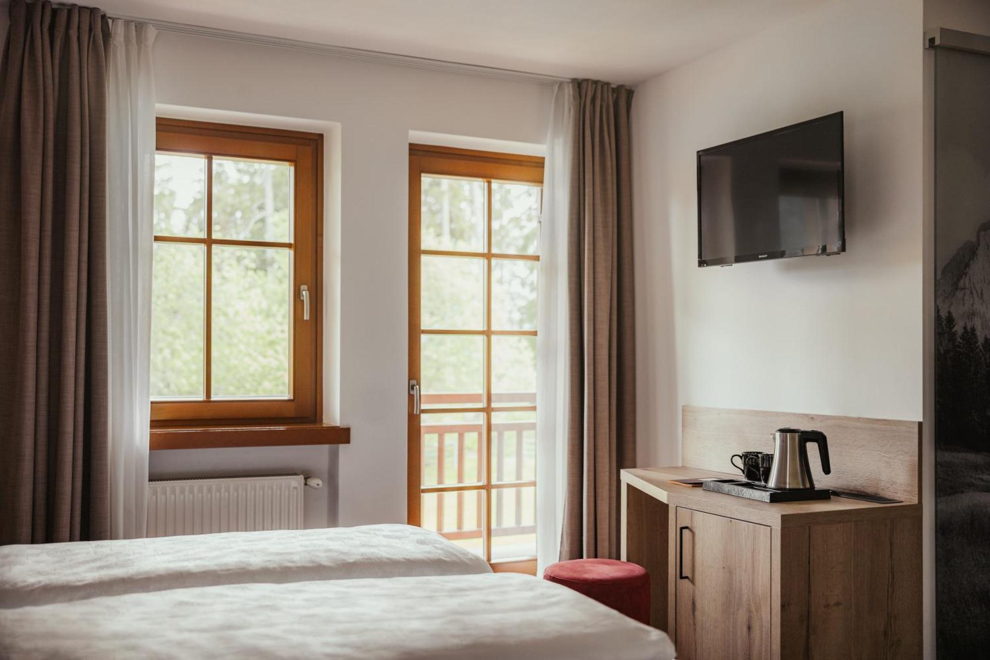 Hotel Leonard Nova Ponente Eksteriør bilde