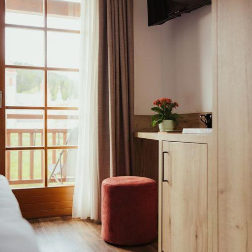 Hotel Leonard Nova Ponente Eksteriør bilde